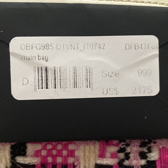 Versace - Picture 6 of 6